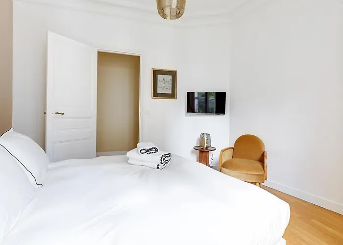 Le Marais Chic By Ecoflats
